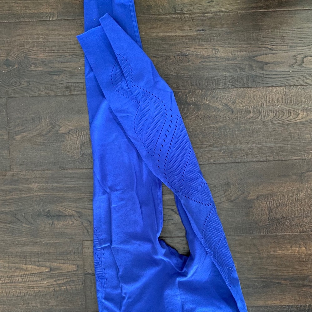 Fabletics leggings - Picture 2 of 2